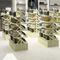 高密度木の小売りの靴の棚の表示大きいショッピング モールのための反ひび4つの層の サプライヤー
