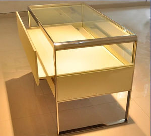 中国 方法贅沢な宝石類の表示テーブル、耐久の金属のガラス表示ショーケース サプライヤー